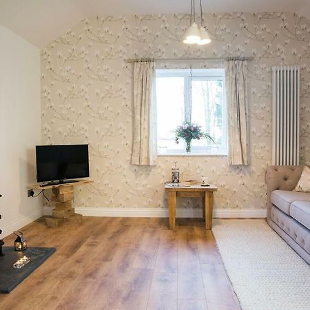 Thrush Nest Cottages - Wren Cottage Sleeps 4, 2 Bedrooms & Stable Cottage Sleeps 2, 1 Bedroom York Kültér fotó